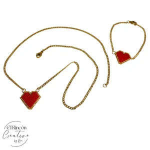 Collar con dije de corazón bordado con Delica Miyuki